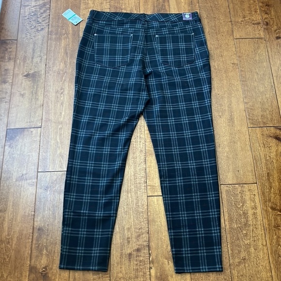 NWT Gloria Vanderbilt Plaid Size 16 Slim pants - Picture 11 of 15